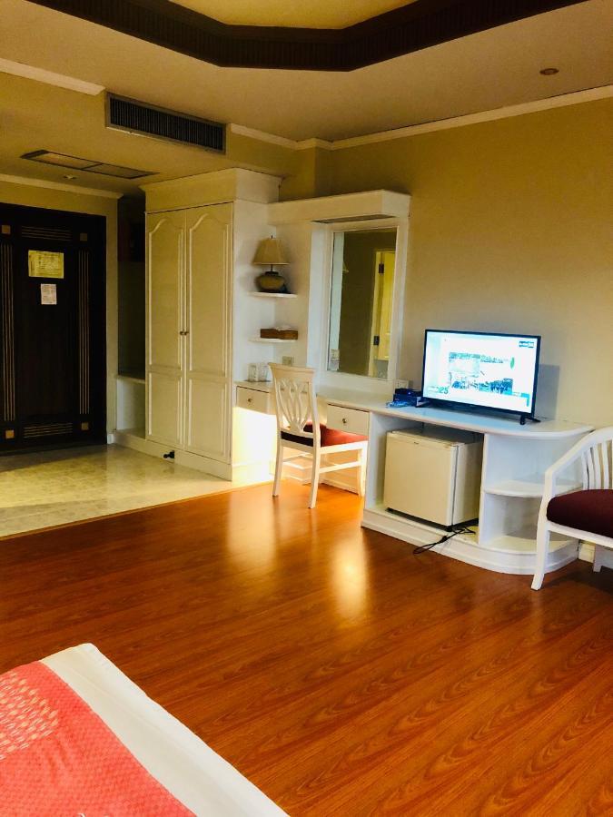 Hermitage Hotel Korat-Sha Nakhonratchasima Екстериор снимка