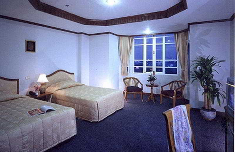 Hermitage Hotel Korat-Sha Nakhonratchasima Екстериор снимка