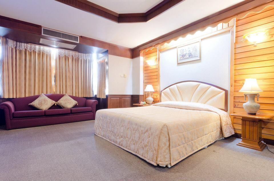 Hermitage Hotel Korat-Sha Nakhonratchasima Екстериор снимка