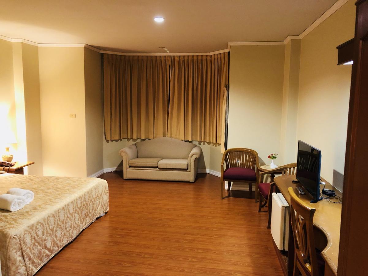 Hermitage Hotel Korat-Sha Nakhonratchasima Екстериор снимка